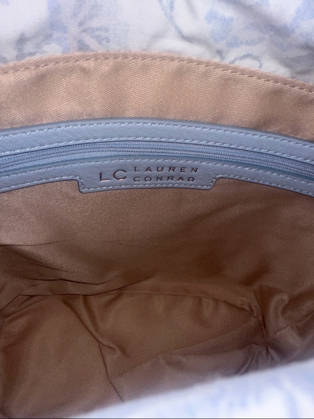LC Lauren Conrad Cream Tote with Light Blue Trim and Floral Drawstring - Picture 7 of 11